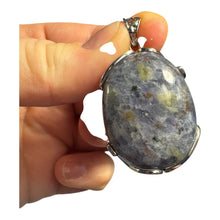  Iolite Pendant